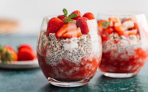 chia seeds with fruit make a great healthy snack
